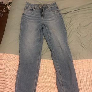 American Eagle Mom Jean (size 2)